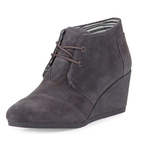 Toms Shoes - TOMS women’s shoes size 6.5
